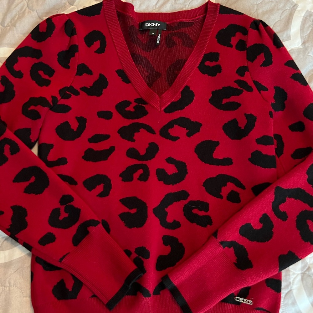 Animal print v neck DKNY sweater size XS